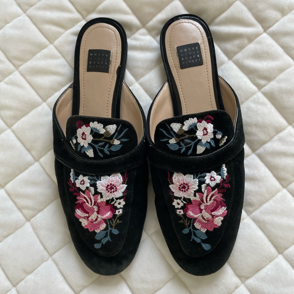 White House Black Market Black Floral Embroidered Women's Mules